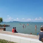 度假居 Marta Nyaralo Fonyodon